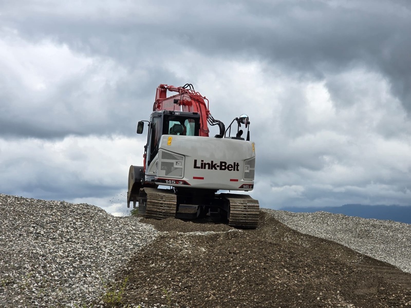Teste antes de comprar: experiência em campo orienta decisão de compra de escavadeiras na Costa Rica